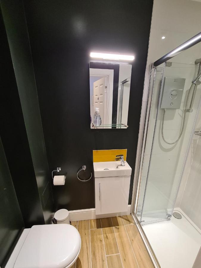 The Taylor Suite - Stunning 2-Ensuite Beds, Cathedral View Roof Garden Truro Extérieur photo