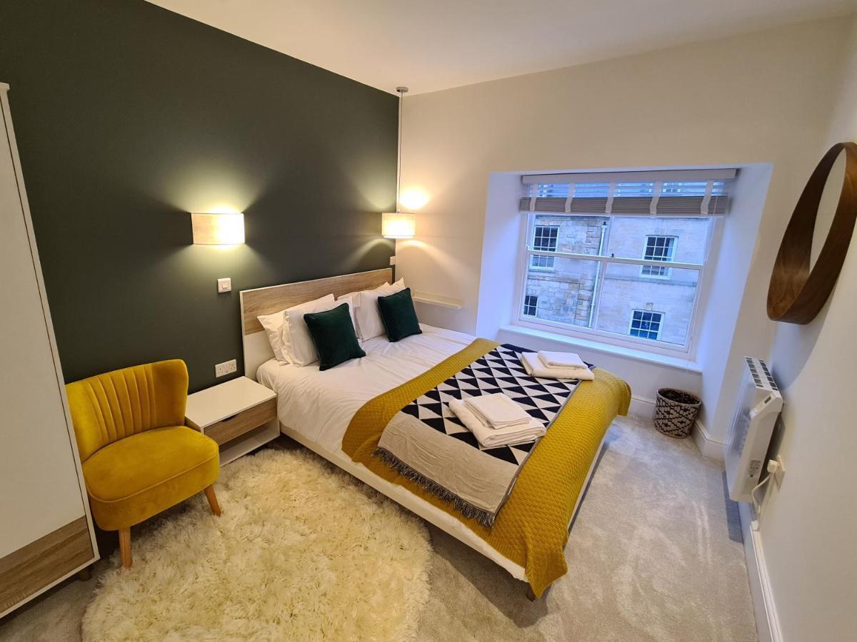 The Taylor Suite - Stunning 2-Ensuite Beds, Cathedral View Roof Garden Truro Extérieur photo