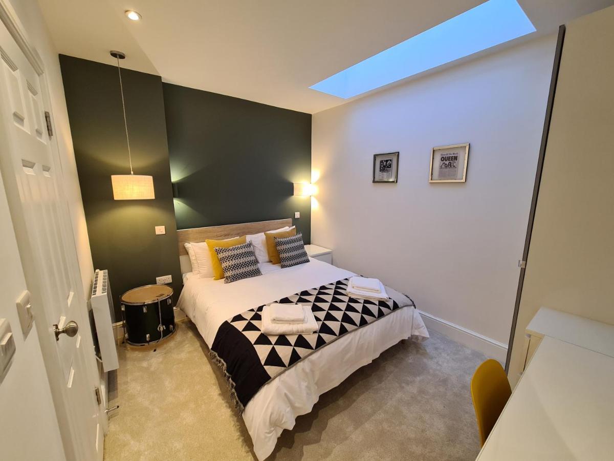 The Taylor Suite - Stunning 2-Ensuite Beds, Cathedral View Roof Garden Truro Extérieur photo