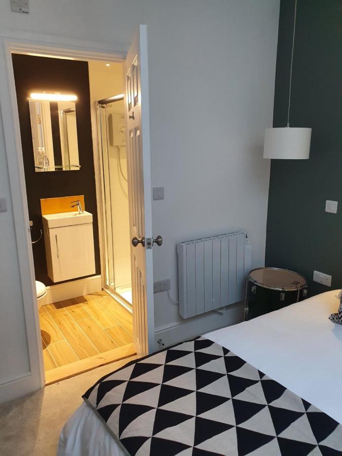 The Taylor Suite - Stunning 2-Ensuite Beds, Cathedral View Roof Garden Truro Extérieur photo